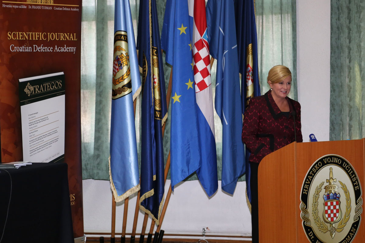 https://www.morh.hr/wp-content/gallery/predstavljen-prvi-hrvatski-vojno-znanstveni-casopis-strategos/strategos_15032017_09.jpg