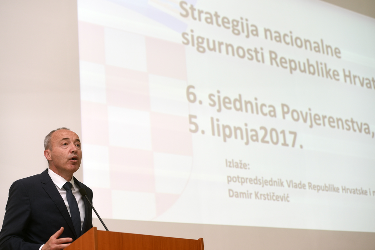 https://www.morh.hr/wp-content/gallery/predstavljen-zavrsni-nacrt-prijedloga-strategije-nacionalne-sigurnosti/sns_05062017_01.jpg