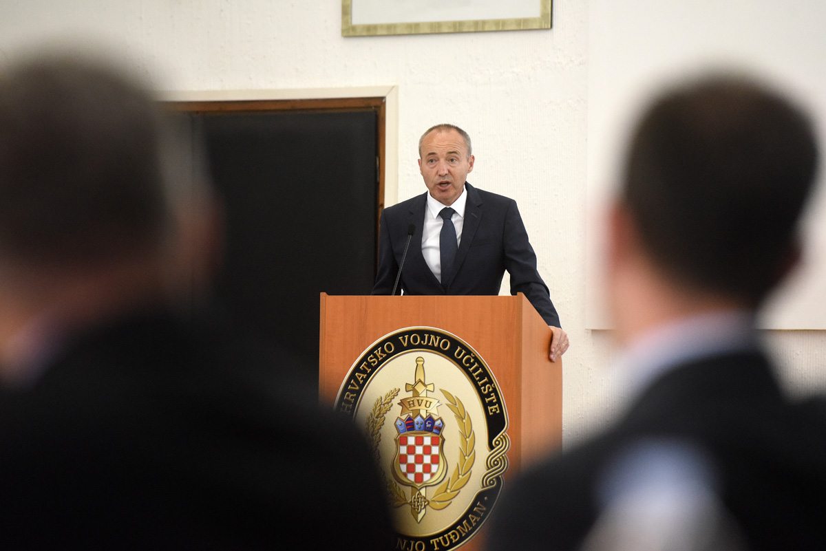 https://www.morh.hr/wp-content/gallery/predstavljen-zavrsni-nacrt-prijedloga-strategije-nacionalne-sigurnosti/sns_05062017_04.jpg