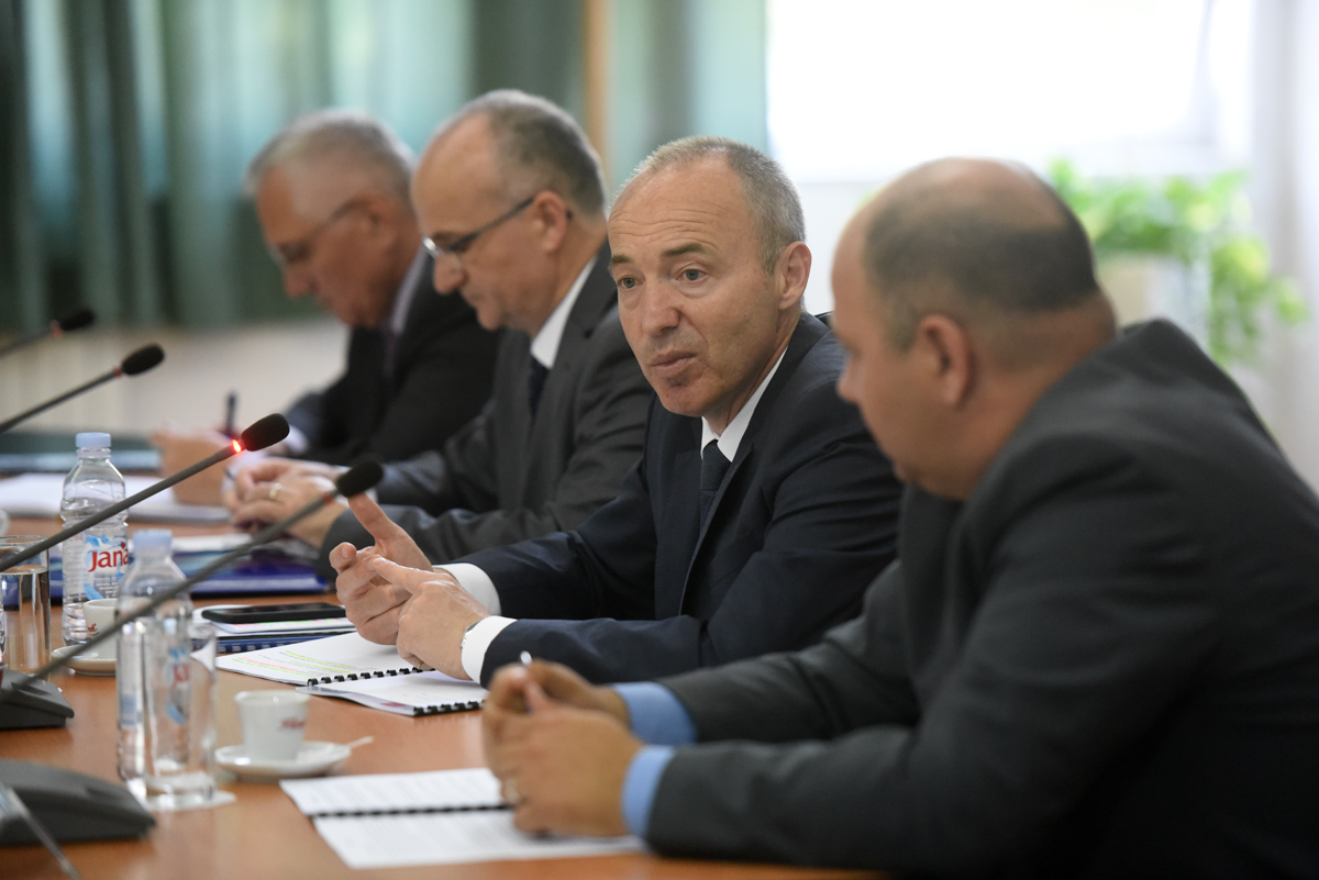 https://www.morh.hr/wp-content/gallery/predstavljen-zavrsni-nacrt-prijedloga-strategije-nacionalne-sigurnosti/sns_05062017_09.jpg