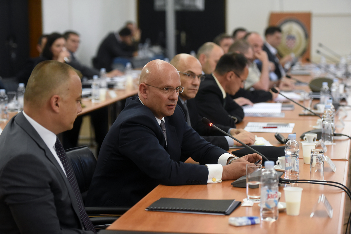 https://www.morh.hr/wp-content/gallery/predstavljen-zavrsni-nacrt-prijedloga-strategije-nacionalne-sigurnosti/sns_05062017_10.jpg