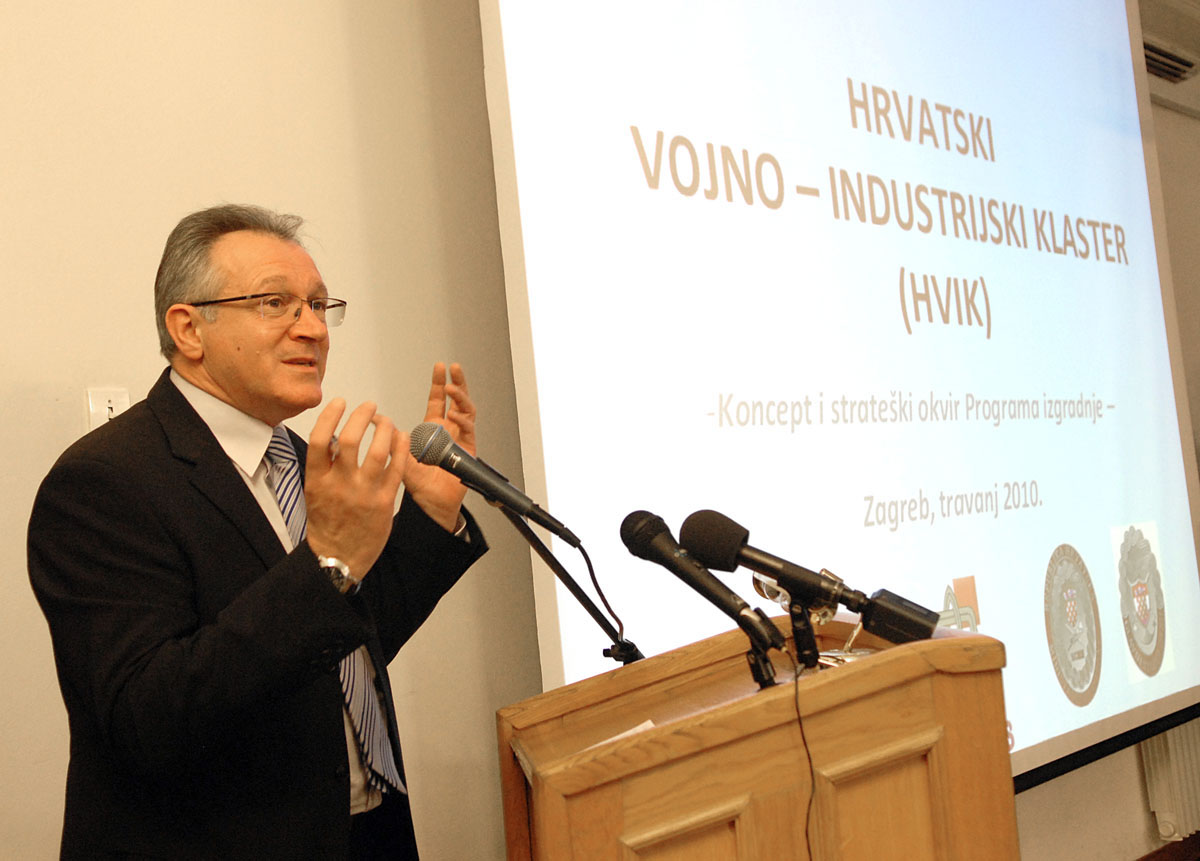https://www.morh.hr/wp-content/gallery/prezentacija-koncepta-i-stratekog-okvira-programa-izgradnje-hrvatskog-vojno-industrijskog-klastera/hvik_20100412_1.jpg