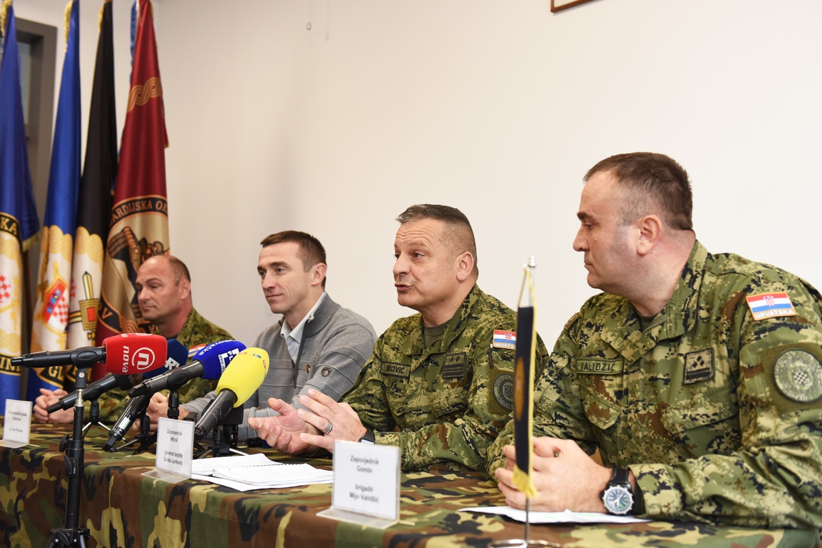 https://www.morh.hr/wp-content/gallery/prezentacija-radova-u-vukovarskoj-vojarni-i-gradu-vukovaru/vukovarska_vojarna_renoviranje_23112018_03.jpg