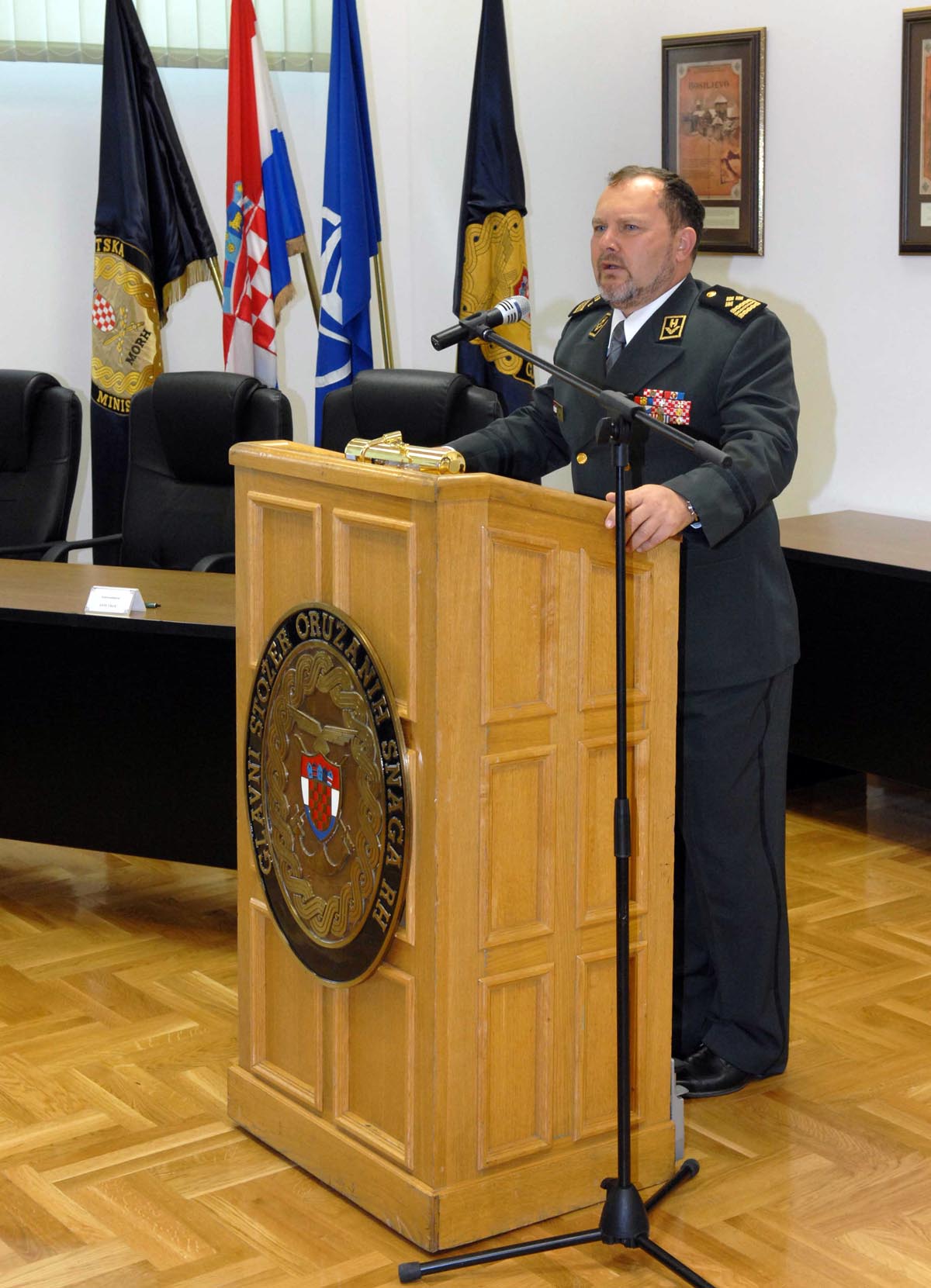 https://www.morh.hr/wp-content/gallery/primopredaja-dunosti-zamjenika-naelnika-gs-osrh/primopredaja_gsosrh_06112012_03.jpg