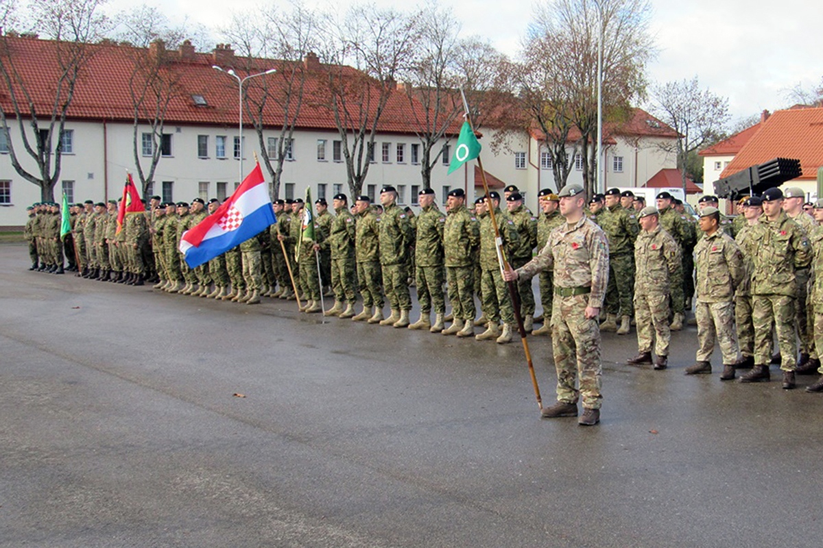 https://www.morh.hr/wp-content/gallery/primopredaja-duznosti-4-i-5-hrvcon-a-u-poljskoj/primopredaj_5_hrvcon_30102019_10.jpg
