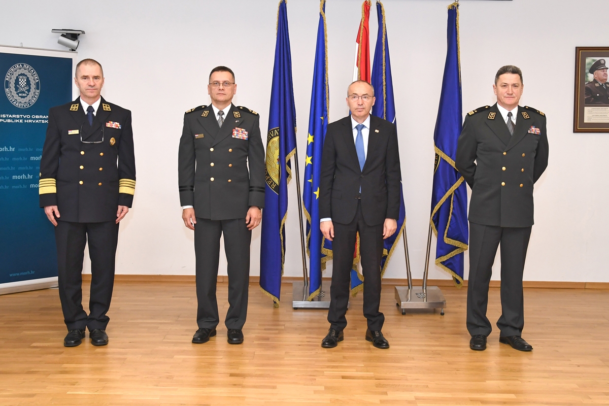https://www.morh.hr/wp-content/gallery/primopredaja-duznosti-glavnog-inspektora-obrane/20200319-primopredaja-gl-inspektora-5.jpg