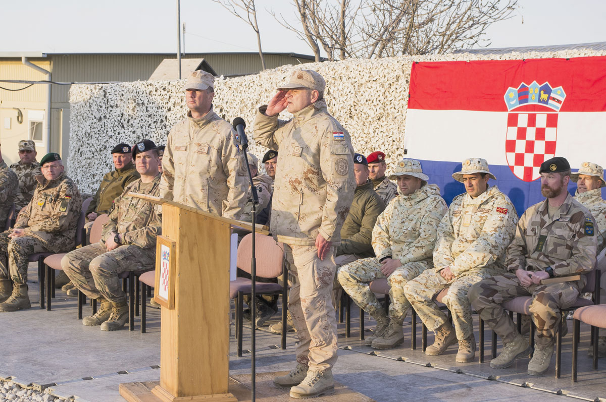 https://www.morh.hr/wp-content/gallery/primopredaja-duznosti-izmedu-5-i-6-hrvcon-a-u-misiji-resolute-support/hrvcon_13032017_06.jpg