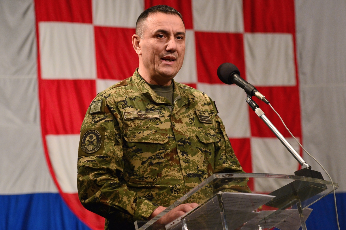 https://www.morh.hr/wp-content/gallery/primopredaja-duznosti-zapovjednika-gardijske-mehanizirane-brigade/20200316-primopredaja-knin-04.jpg