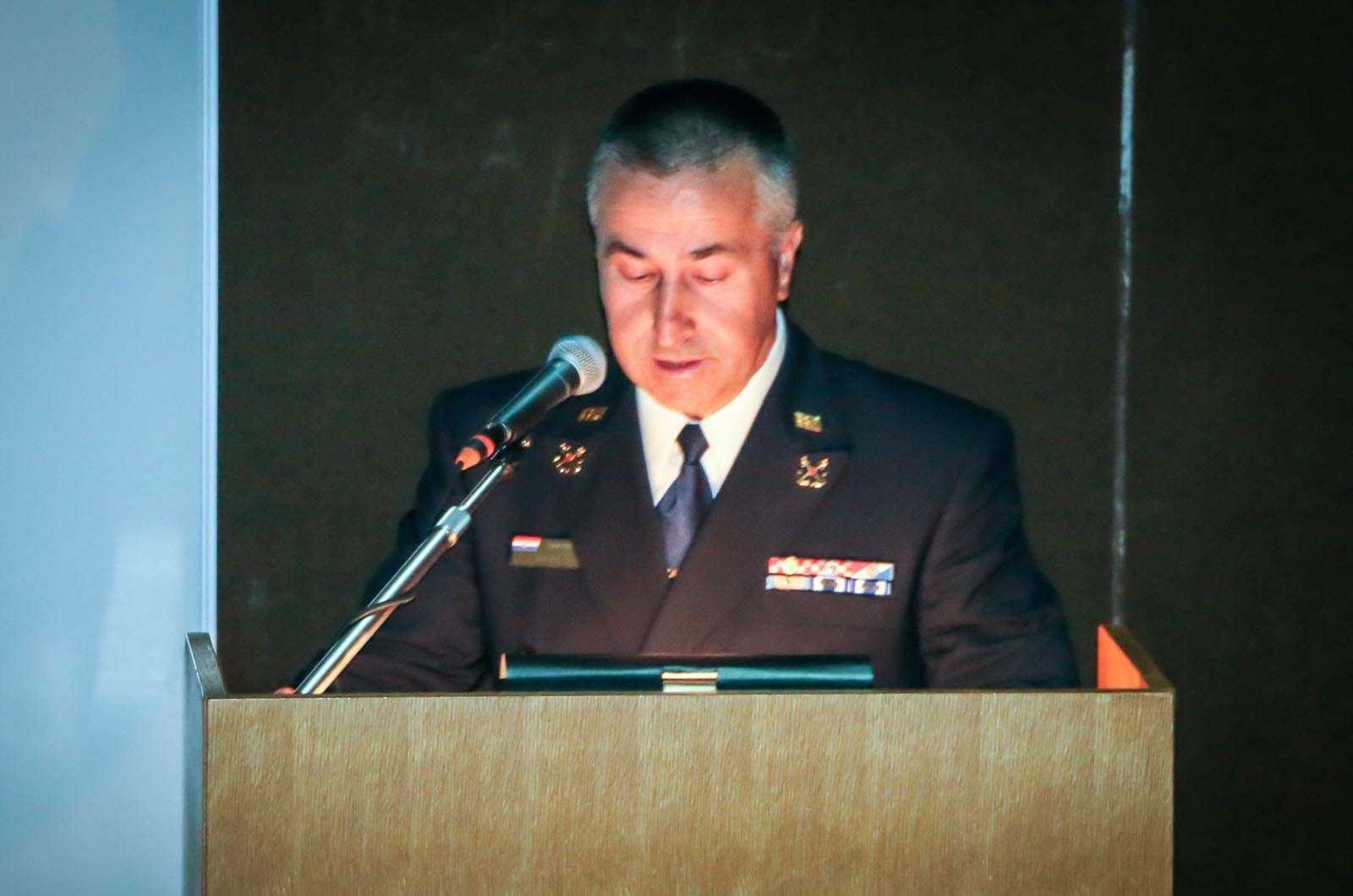 https://www.morh.hr/wp-content/gallery/primopredaja-duznosti-zapovjednika-sredista-za-obuku-hrm-a/primopredaja_duznosti_zapovjednika_sredistaza_obuku_hrm_190719_14.jpg