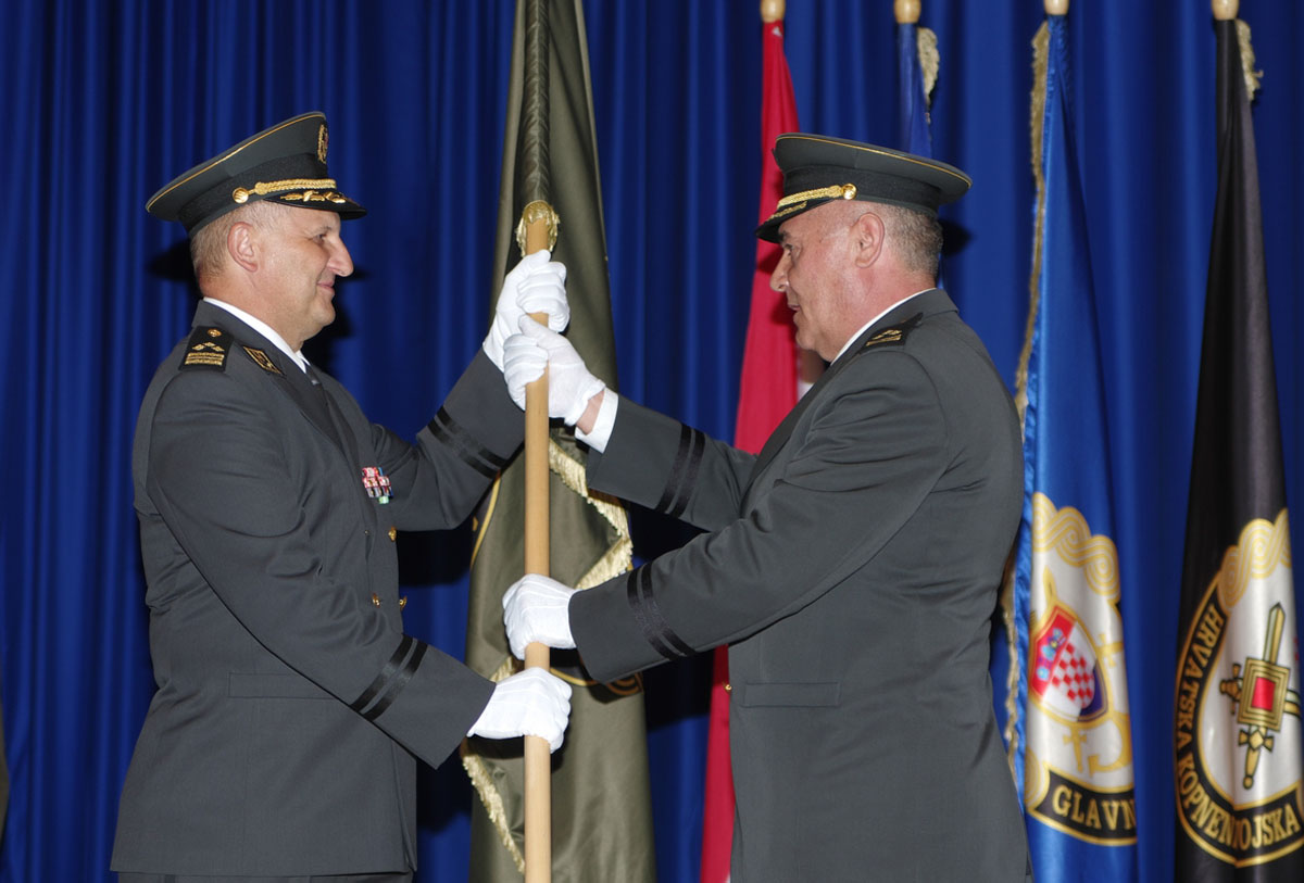 https://www.morh.hr/wp-content/gallery/primopredaja-duznosti-zapovjednika-zod-a/zod_11082016-1.jpg