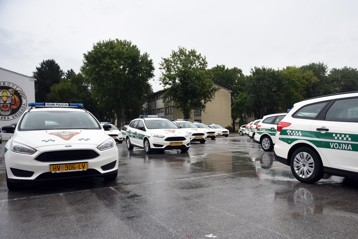 https://www.morh.hr/wp-content/gallery/primopredaja-vozila-pukovniji-vojne-policije/primopredaja_vozila_pukovniji_vp_29062018_03.jpg