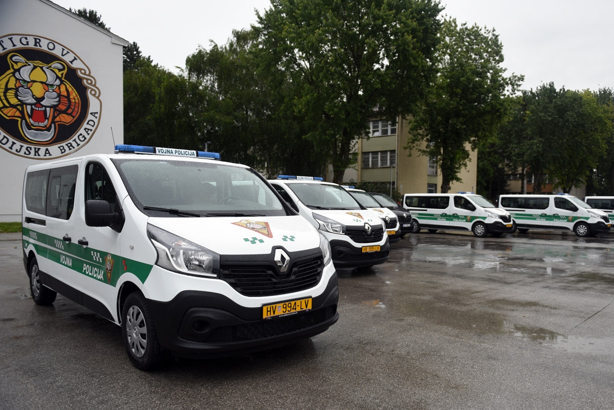 https://www.morh.hr/wp-content/gallery/primopredaja-vozila-pukovniji-vojne-policije/primopredaja_vozila_pukovniji_vp_29062018_04.jpg
