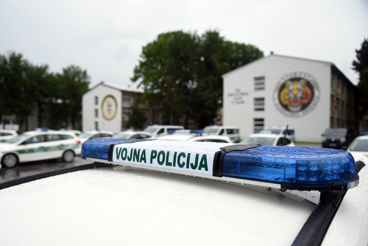https://www.morh.hr/wp-content/gallery/primopredaja-vozila-pukovniji-vojne-policije/primopredaja_vozila_pukovniji_vp_29062018_06.jpg