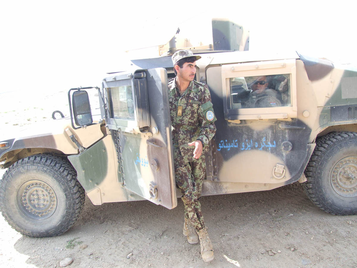 https://www.morh.hr/wp-content/gallery/pripadnici-19-hrvcon-a-na-obuci-za-vozae-hmmwv-a-u-logistikoj-koli-ana-e-24042012/tecaj_24042012_2.jpg