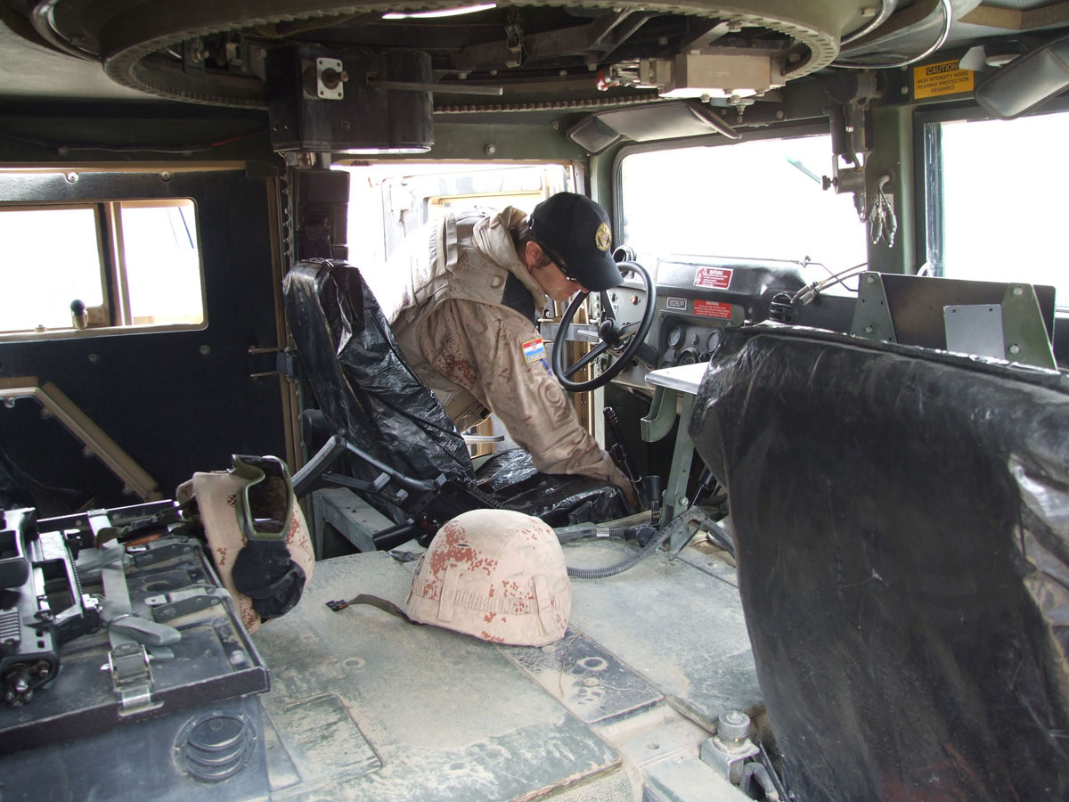 https://www.morh.hr/wp-content/gallery/pripadnici-19-hrvcon-a-na-obuci-za-vozae-hmmwv-a-u-logistikoj-koli-ana-e-24042012/tecaj_24042012_7.jpg