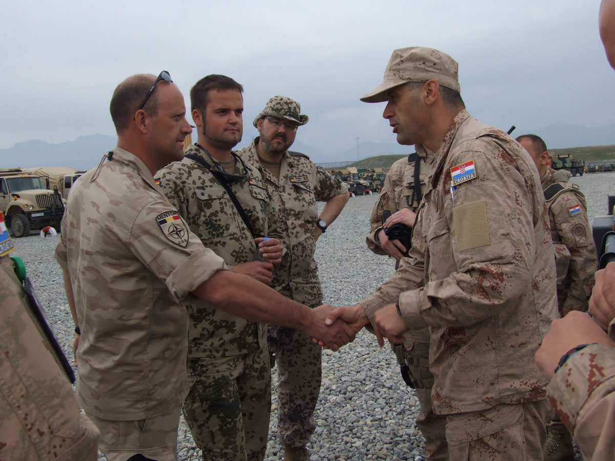 https://www.morh.hr/wp-content/gallery/pripadnici-19-hrvcon-a-na-obuci-za-vozae-hmmwv-a-u-logistikoj-koli-ana-e-24042012/tecaj_24042012_8.jpg