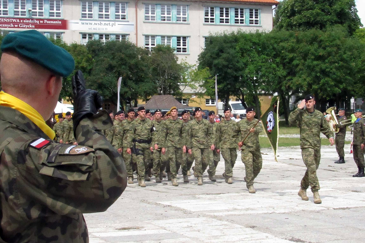 https://www.morh.hr/wp-content/gallery/pripadnici-2-hrvcon-a-prisustvovali-25-obljetnici-poljske-brigade/25_obljetnica_15_m_br_osrp_16072018_07.jpg