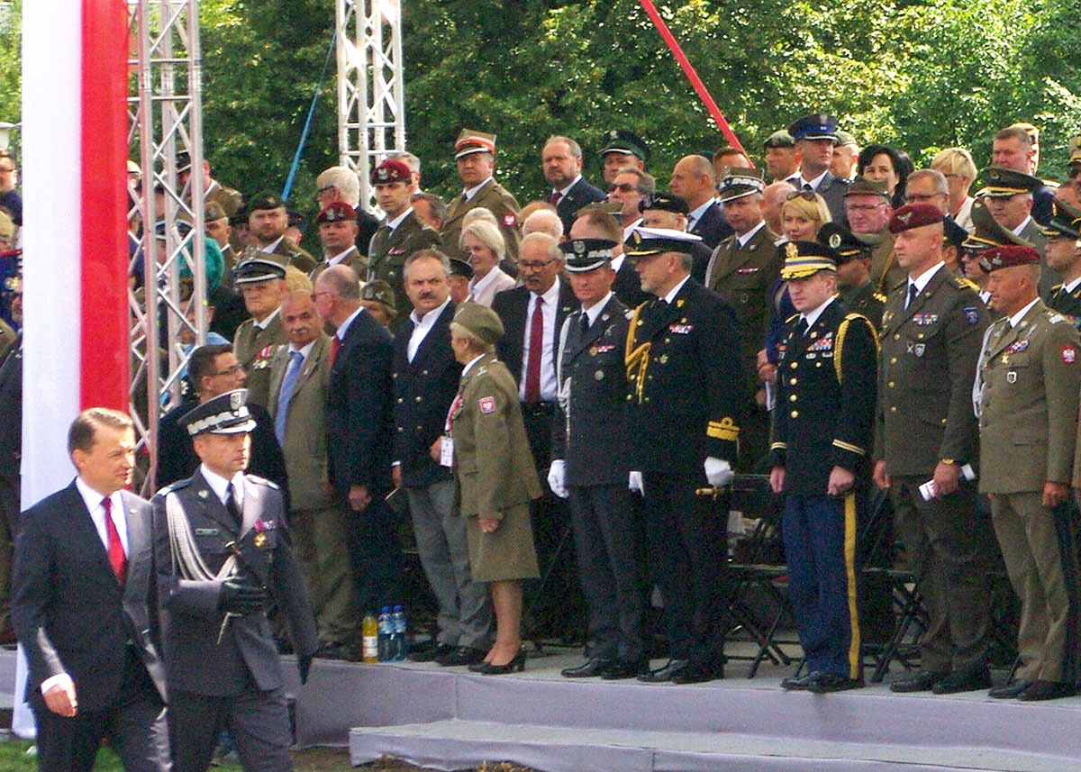 https://www.morh.hr/wp-content/gallery/pripadnici-hrvatske-vojske-na-obiljezavanju-dana-os-r-poljske/4_hrvcon_16082019_3.jpg