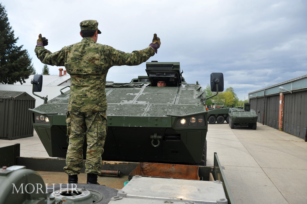 https://www.morh.hr/wp-content/gallery/pripadnici-osrh-i-oklopna-vozila-oruanih-snaga-rh-upueni-na-vjebu-eu-borbene-skupine-u-njemaku/v-patria_25042012_10.jpg