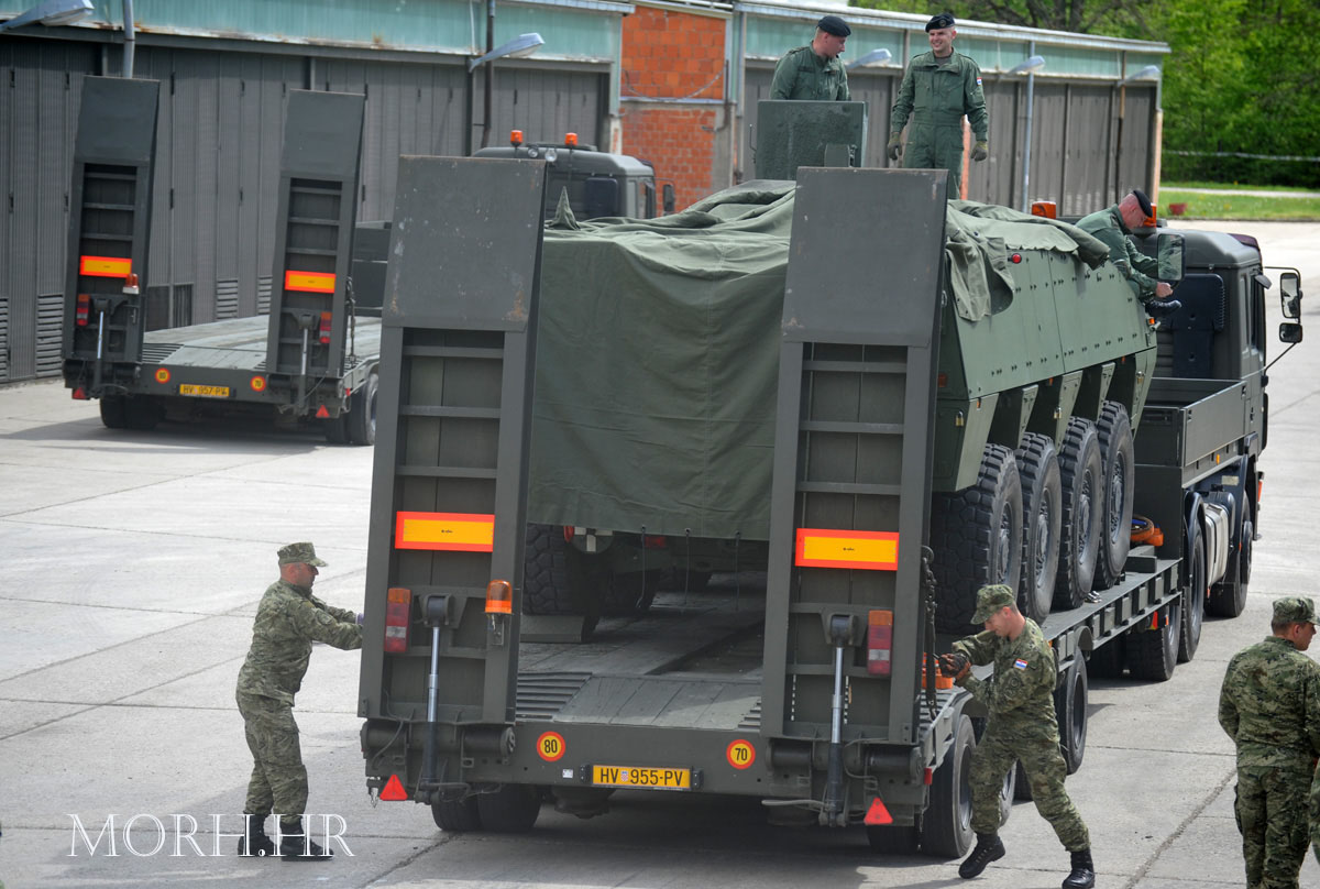 https://www.morh.hr/wp-content/gallery/pripadnici-osrh-i-oklopna-vozila-oruanih-snaga-rh-upueni-na-vjebu-eu-borbene-skupine-u-njemaku/v-patria_25042012_17.jpg