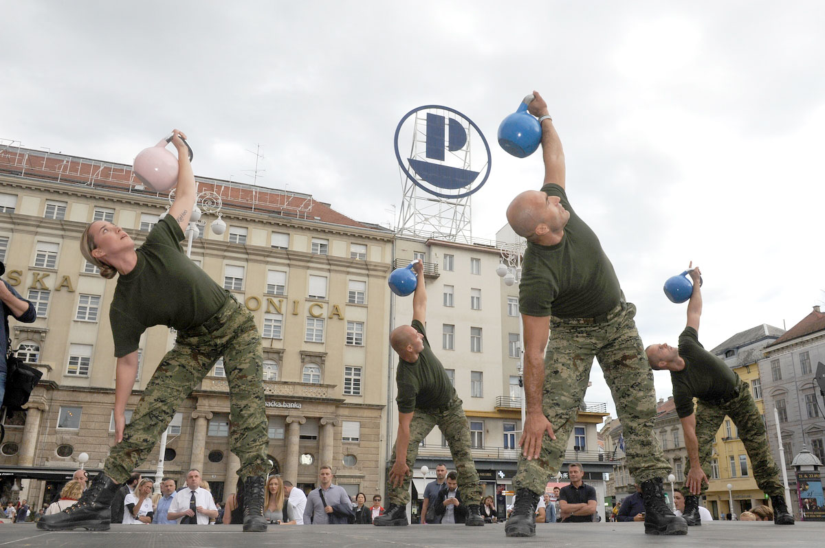 https://www.morh.hr/wp-content/gallery/pripadnici-pocasno-zastitne-bojne-os-rh-u-projektu-aktivna-hrvatska/pbz_mc_14092017_09.jpg