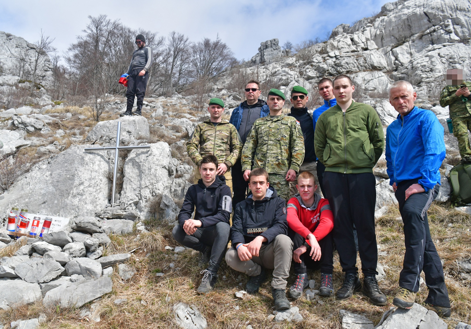 https://www.morh.hr/wp-content/gallery/pripadnici-zss-a-obiljezili-27-godisnjicu-pogibije-bjn-nenada-mataka/20200313-hodnja-zss-matak-22.jpg