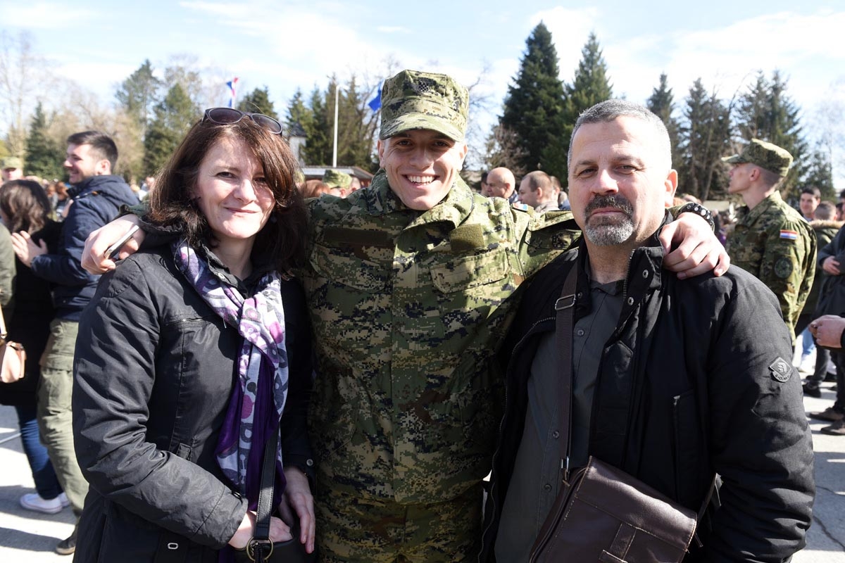 https://www.morh.hr/wp-content/gallery/prisegnuo-21-narastaj-rocnika-na-dragovoljnom-vojnom-osposobljavanju/hv_pozega_10032018-28.jpg