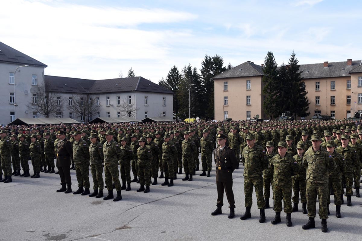 https://www.morh.hr/wp-content/gallery/prisegnuo-21-narastaj-rocnika-na-dragovoljnom-vojnom-osposobljavanju/hv_pozega_10032018-4.jpg