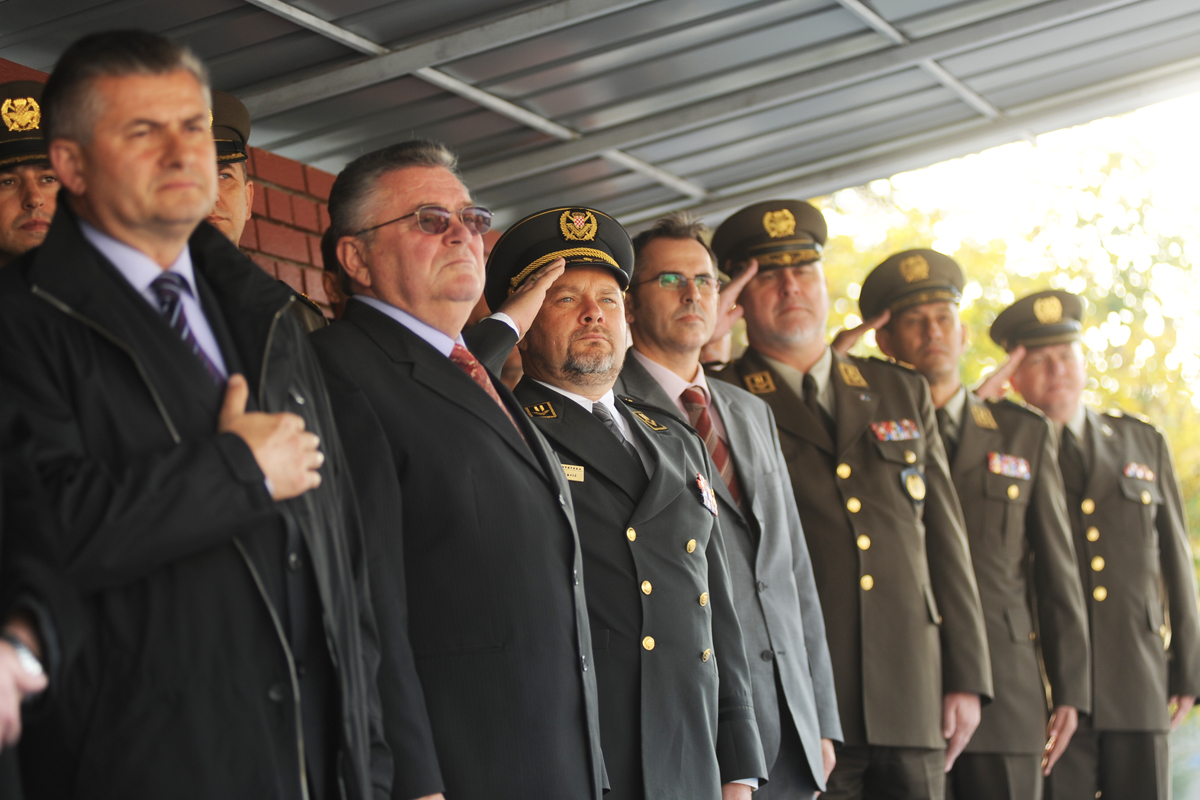 https://www.morh.hr/wp-content/gallery/prisegnuo-peti-narataj-dragovoljnih-ronika/prisega_20101008_14.jpg