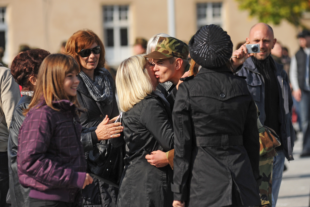 https://www.morh.hr/wp-content/gallery/prisegnuo-peti-narataj-dragovoljnih-ronika/prisega_20101008_34.jpg