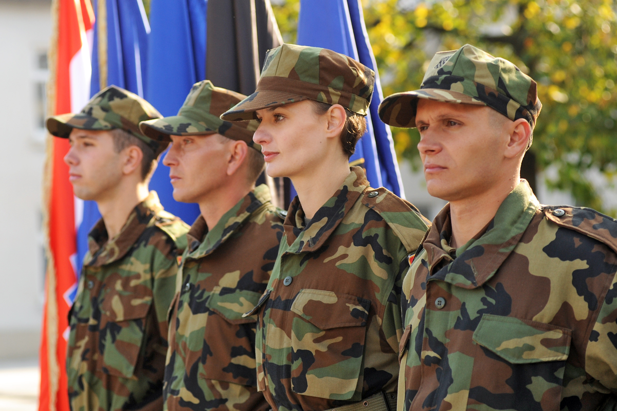 https://www.morh.hr/wp-content/gallery/prisegnuo-peti-narataj-dragovoljnih-ronika/prisega_20101008_40.jpg