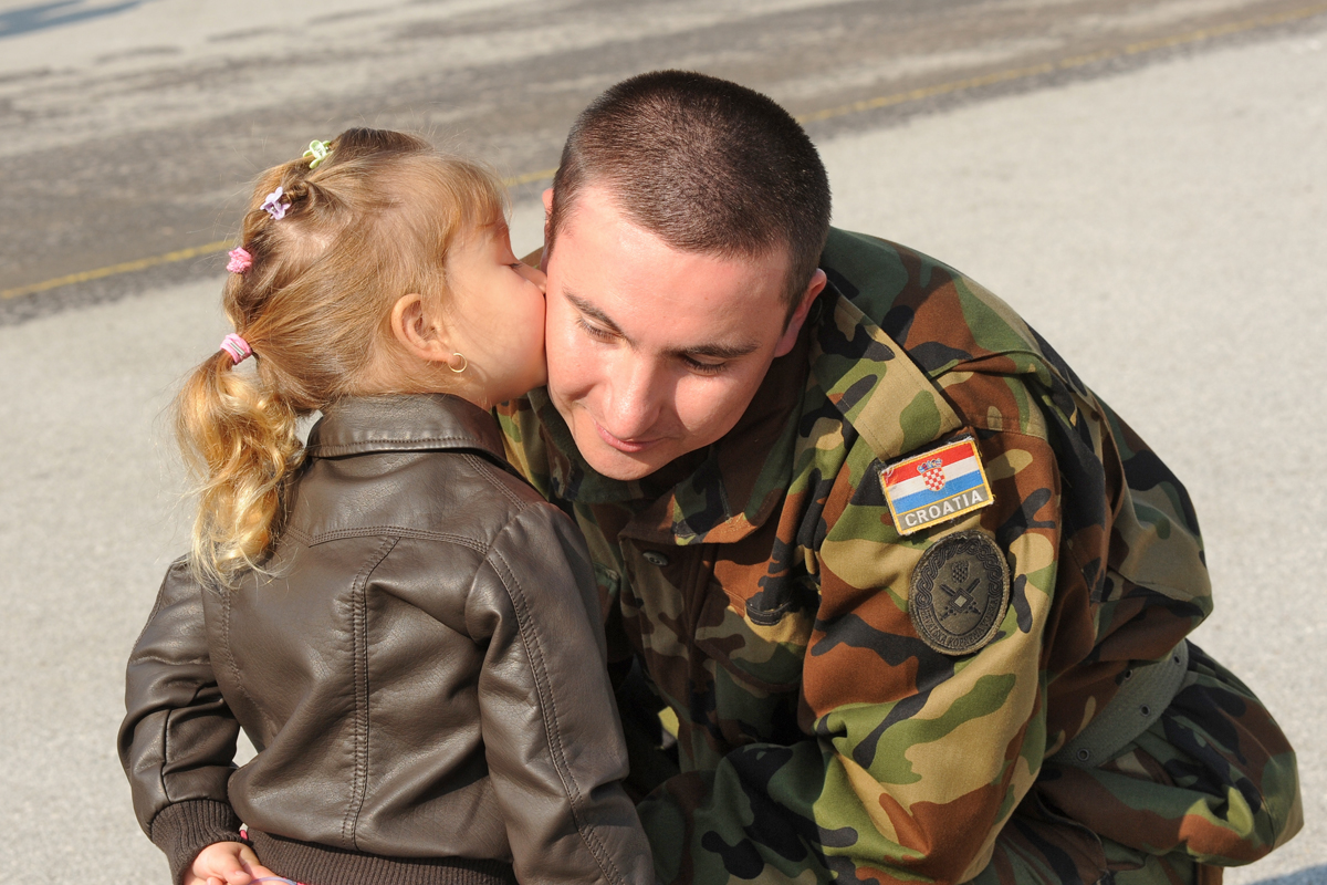 https://www.morh.hr/wp-content/gallery/prisegnuo-peti-narataj-dragovoljnih-ronika/prisega_20101008_42.jpg