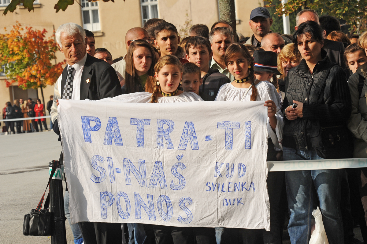 https://www.morh.hr/wp-content/gallery/prisegnuo-peti-narataj-dragovoljnih-ronika/prisega_20101008_7.jpg