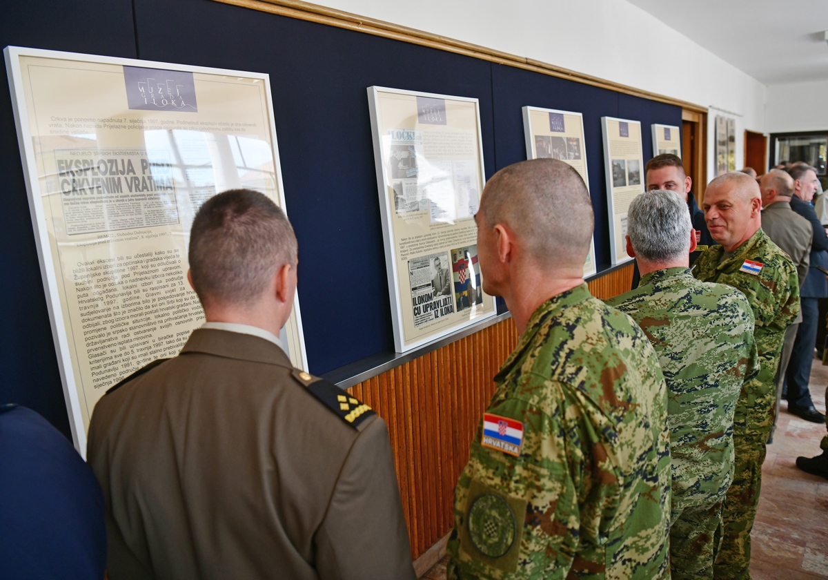 https://www.morh.hr/wp-content/gallery/proces-mirne-reintegracije-hrvatskog-podunavlja/mirna_reintegracija_hr_podunavlja_izlozba_190719_02.jpg