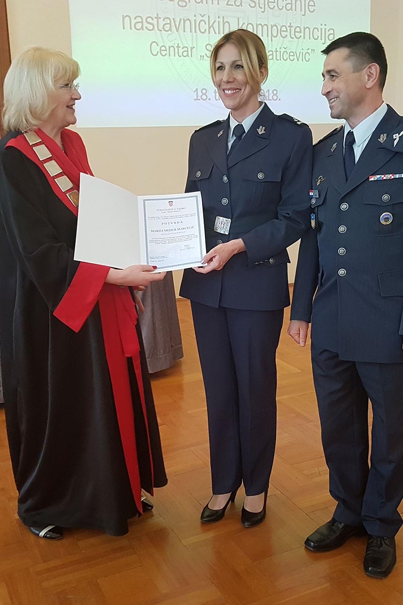 https://www.morh.hr/wp-content/gallery/promocija-nastavnika-hrz-a-i-hvu-a-na-sveucilistu-u-zadru/nastavnici_hrz_hvu_18042018_06.jpg