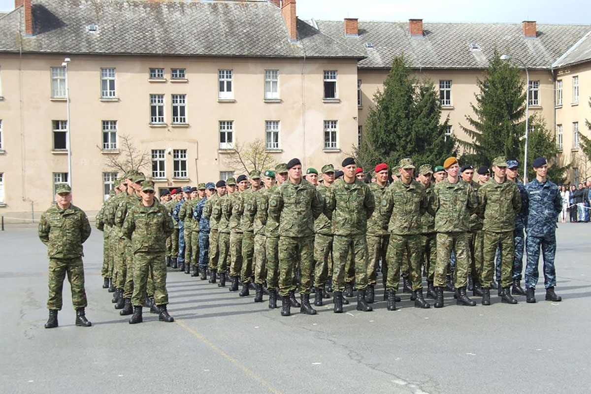https://www.morh.hr/wp-content/gallery/promocija-polaznika-14-narastaja-izobrazbe-za-razvoj-voda/promocija_dcs_05042019_03.jpg