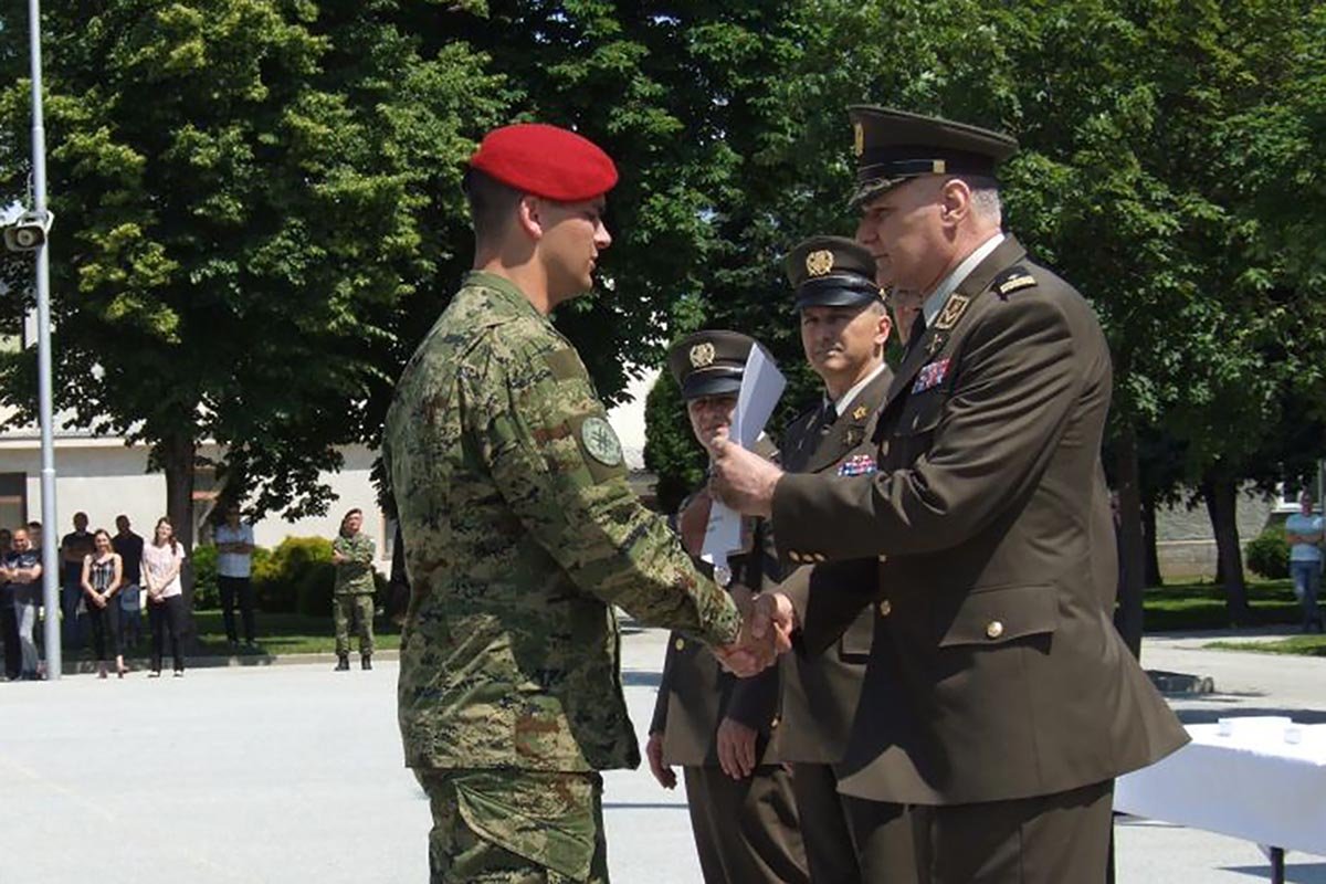 https://www.morh.hr/wp-content/gallery/promocija-polaznika-15-narastaja-izobrazbe-za-razvoj-voda/promocija_polaznika_07062019_10.jpg