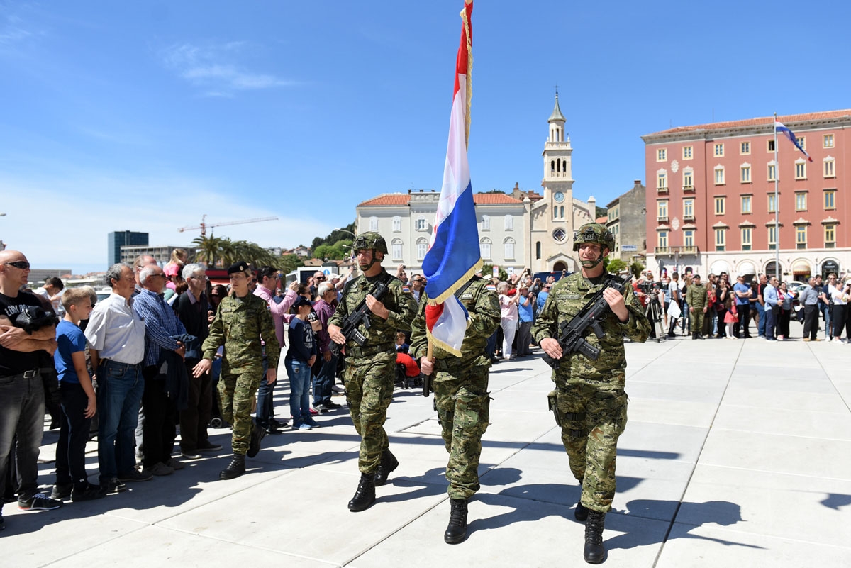https://www.morh.hr/wp-content/gallery/proslava-obljetnice-brigade-i-bojne-pauci-u-splitu/split_pauci_28042019_02.jpg