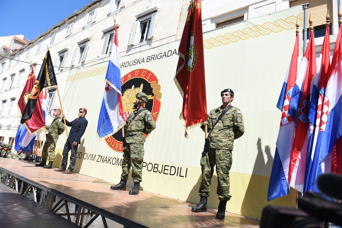 https://www.morh.hr/wp-content/gallery/proslava-obljetnice-brigade-i-bojne-pauci-u-splitu/split_pauci_28042019_22.jpg