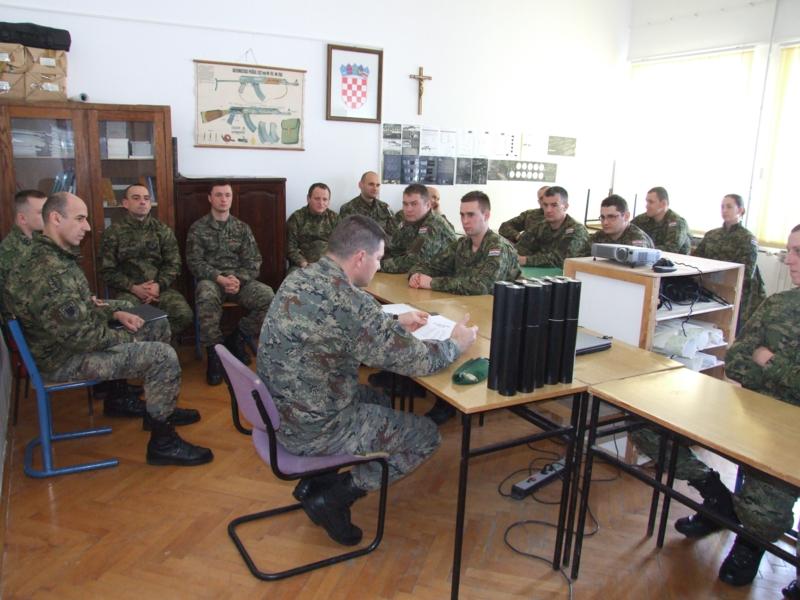 https://www.morh.hr/wp-content/gallery/proveden-teaj-za-razvoj-temeljnih-sposobnosti-voenja/trtsv_24022012_08.jpg