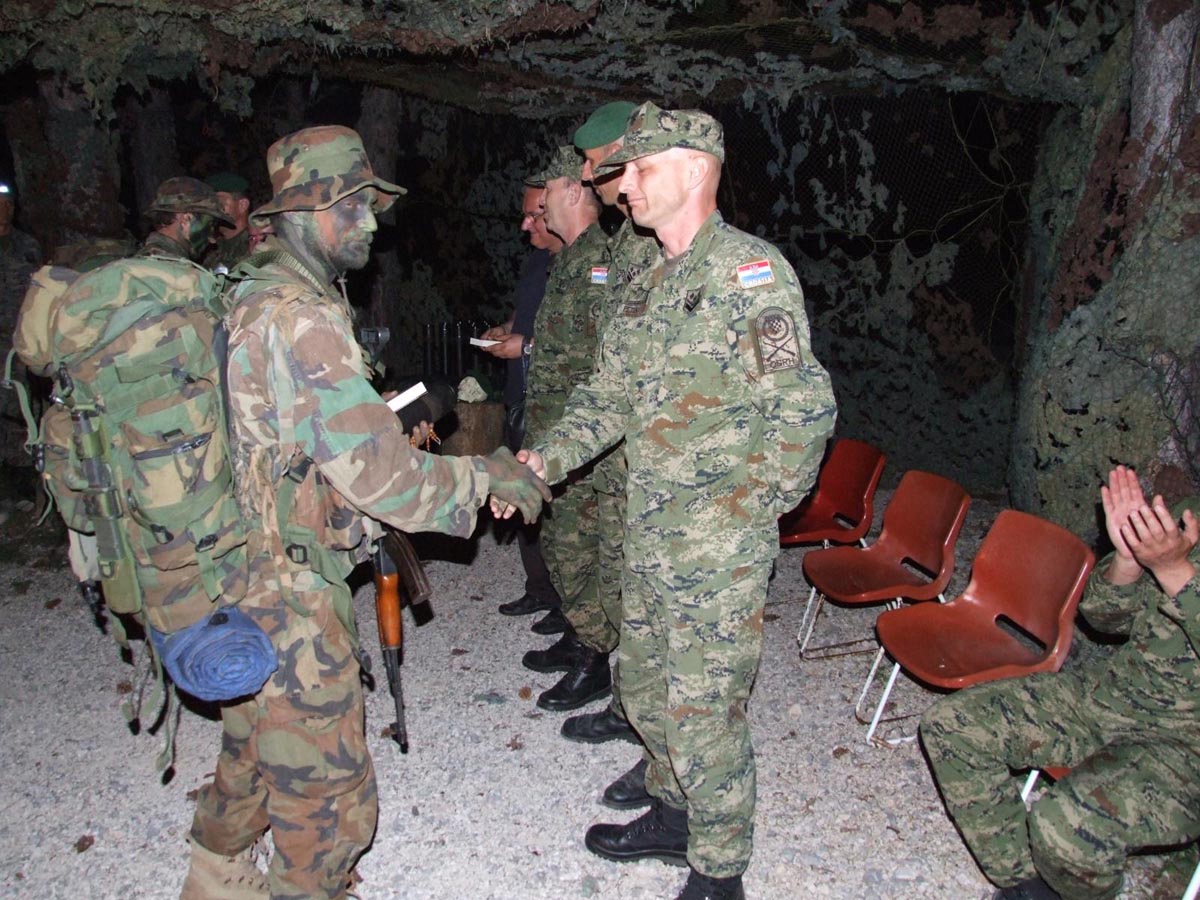 https://www.morh.hr/wp-content/gallery/provedena-temeljna-obuka-za-specijalna-djelovanja/comando_21062013_10.jpg