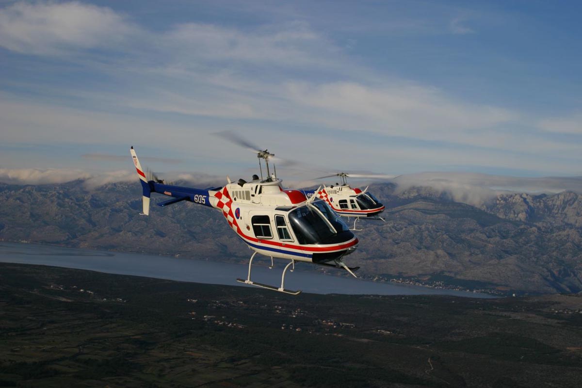 https://www.morh.hr/wp-content/gallery/provedeno-grupno-letenje-kadeta-helikopterom/letenje_19072013_12.jpg