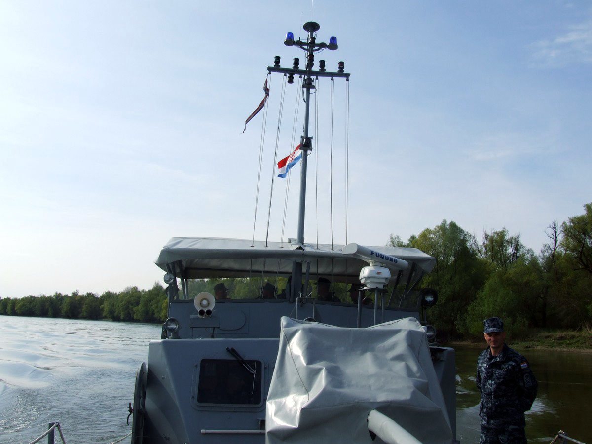 https://www.morh.hr/wp-content/gallery/prva-plovidba-ophodnog-broda-rijecne-bojne-os-rh-rijekom-dunav/hrrm_15042015_07.jpg