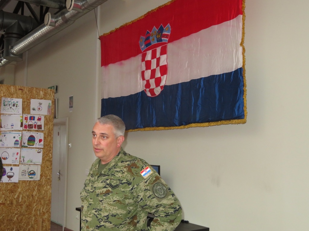 https://www.morh.hr/wp-content/gallery/prvi-docasnik-os-rh-u-posjetu-hrvcon-u-u-litvi/1hrvcon_litva_19042018_04.jpg