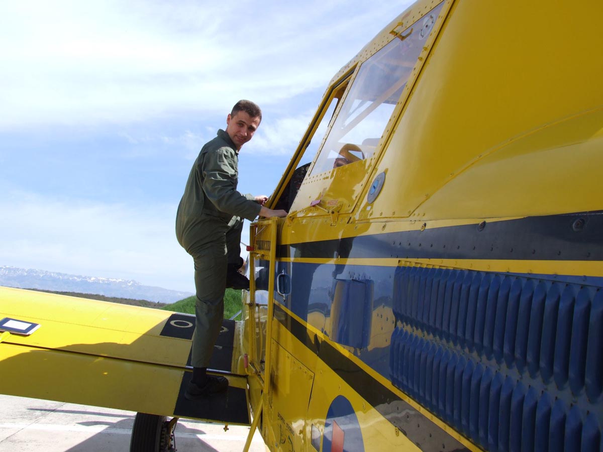 https://www.morh.hr/wp-content/gallery/prvi-samostalni-letovi-i-trenaa-pilota-na-airtractorima/trenaz_17042013_02.jpg