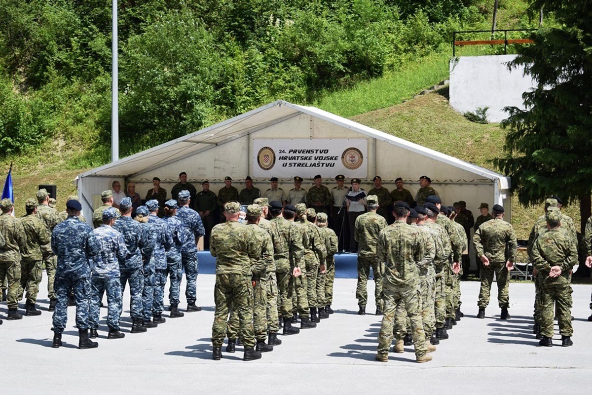 https://www.morh.hr/wp-content/gallery/pukovnija-vojne-policije-pobjednik-24-prvenstva-u-streljastvu/24_phvojske_streljastvo_14062019_07.jpg