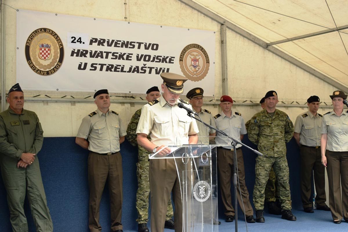 https://www.morh.hr/wp-content/gallery/pukovnija-vojne-policije-pobjednik-24-prvenstva-u-streljastvu/24_phvojske_streljastvo_14062019_36.jpg