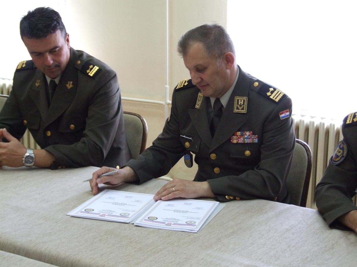 https://www.morh.hr/wp-content/gallery/pukovnik-orak-novi-zapovjednik-szoidl/primopredaja_pozega_22052013_11.jpg