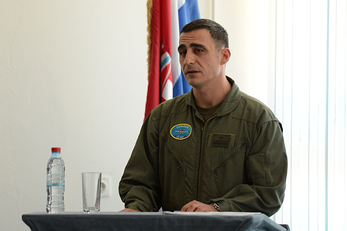 https://www.morh.hr/wp-content/gallery/radni-sastanak-o-ovogodinjoj-protupoarnoj-sezoni-u-zemuniku/pp_nos_25092012_02.jpg