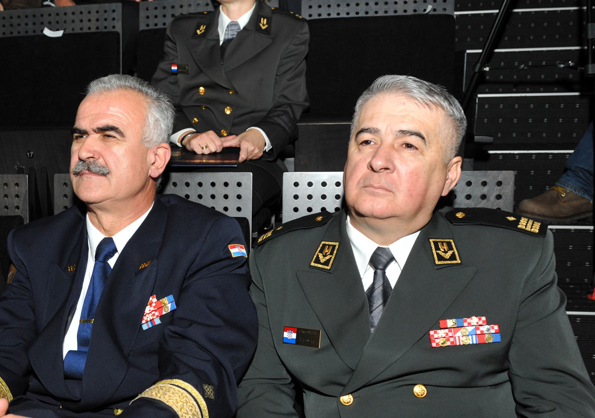 https://www.morh.hr/wp-content/gallery/registar-branitelja-19122012/reg_19122012_10.jpg